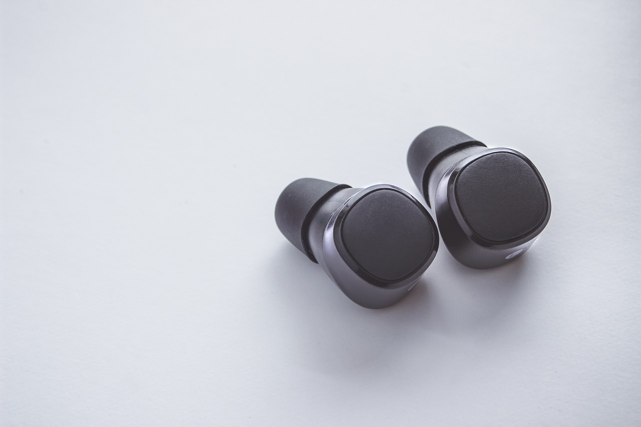 Timekettle M3 Translator Earbuds – Real-Time Hands-Free Translation Traveling or doing business in a foreign country? The Timekettle M3 Translator Earbuds make communication seamless with real-time, two-way translation in over 40+ languages and 93 accents. These AI-powered earbuds work just like normal wireless earbuds, but with the added power of instant speech translation—allowing you to have natural, uninterrupted conversations in multiple languages.
